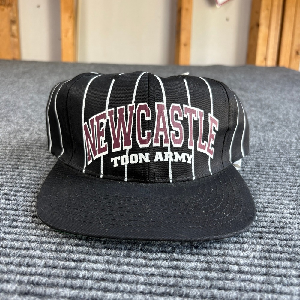Vintage Newcastle Toon Army Snapback Hat Black Pinstripe Miami Cap Green